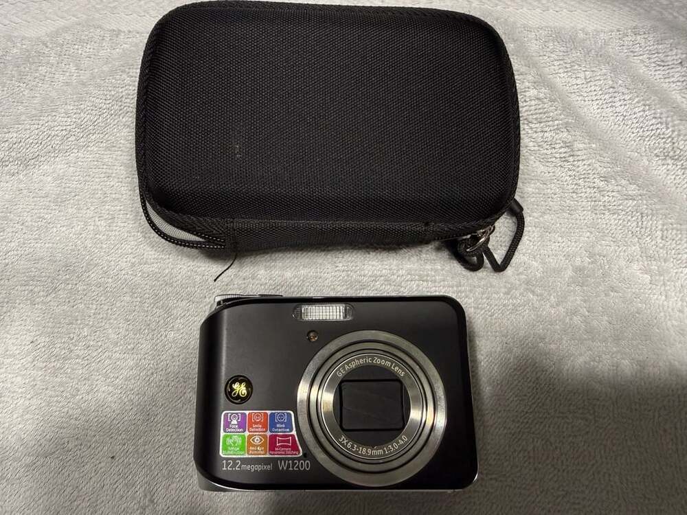 Ge W1200 Digital Camera
